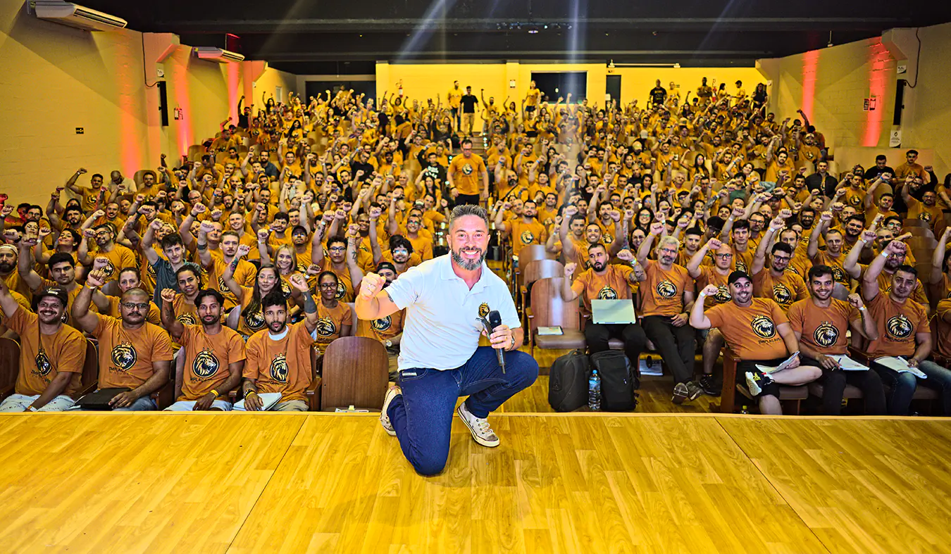 Milhares de Alunos Implacáveis